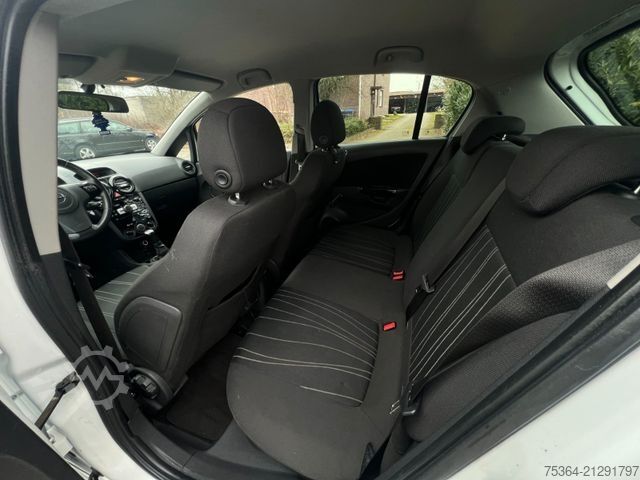 Bestelwagen OPEL Corsa 1.2 ecoFLEX Klima Verliert Kühlflüssigkeit