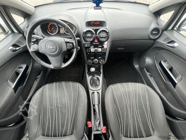 Bestelwagen OPEL Corsa 1.2 ecoFLEX Klima Verliert Kühlflüssigkeit