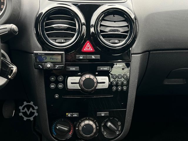 Bestelwagen OPEL Corsa 1.2 ecoFLEX Klima Verliert Kühlflüssigkeit