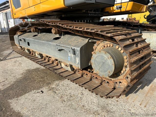 Chain excavator LIEBHERR R922 LC / MultiUser / Böschungsbagger