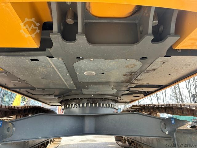 Chain excavator LIEBHERR R922 LC / MultiUser / Böschungsbagger