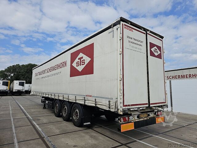 Sliding tarpaulins KOGEL SN 24