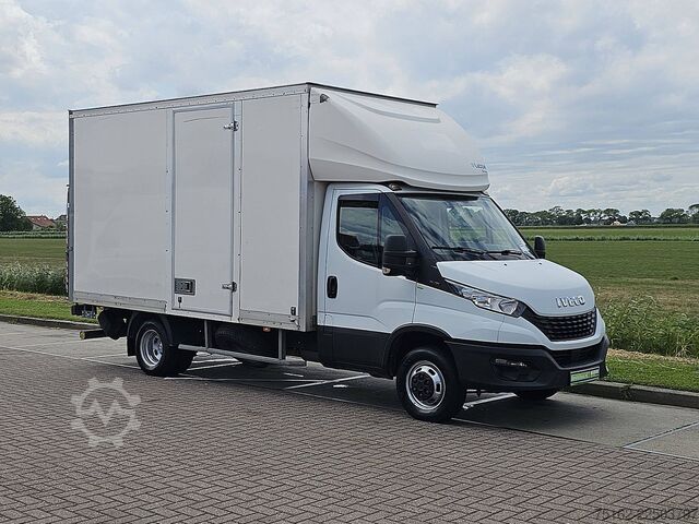 Suitcase IVECO DAILY 35C16 Bakwagen Laadklep!