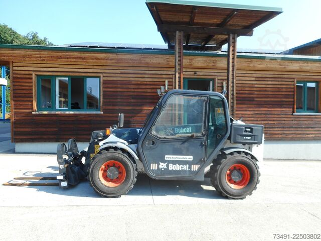 Telescopic loader Bobcat T2250