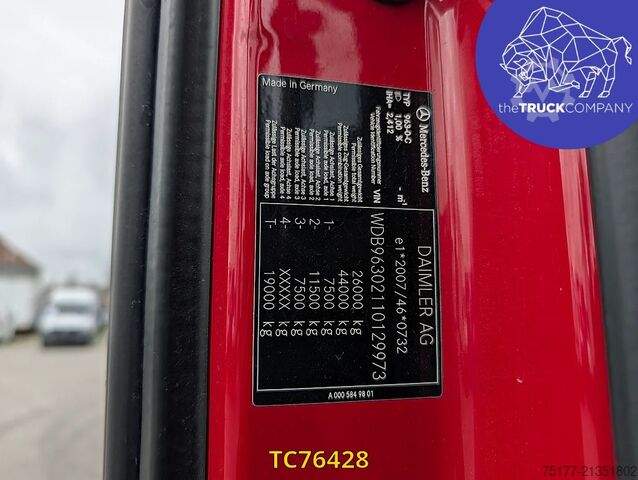 Przesuwana plandeka Mercedes-Benz Actros 2548