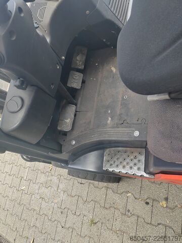 Dizel viljuškari Linde H18D