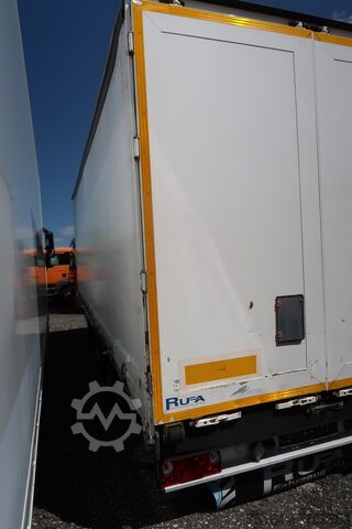 Rimorchio con pianale e telone Rufa ZHC 11-21