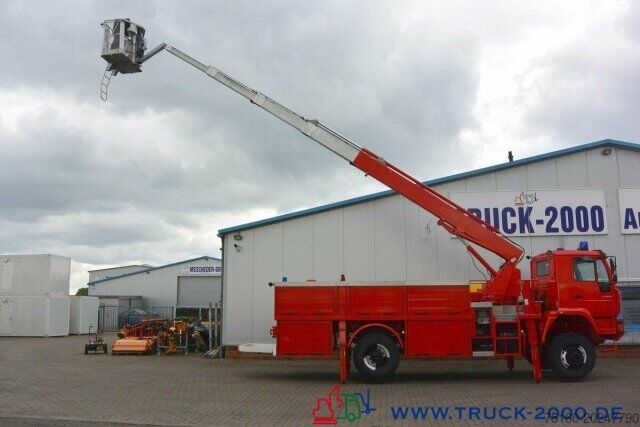 Speciale doeleinden vrachtwagen MAN 18.280 4x4 25m Höhe Montage-Dach-Solar nur22TKM