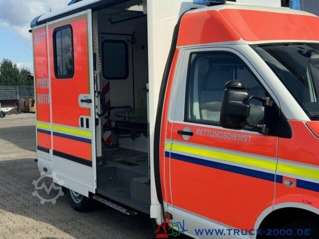 Brandweerwagen Volkswagen T5 2.0 TDI Autom KTW Krankentransport inkl Liege