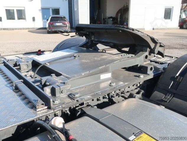 Volume trekker Mercedes Benz 1851 LSNRL Lowliner Actros Giga Verstellkupplung