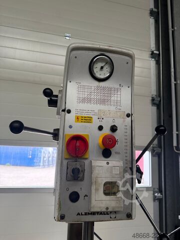 Sütun matkabı Delme makinesi Alzmetall AB 3 ES