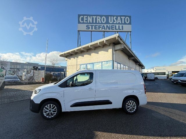Bestelwagen Fiat Doblo Van 1.5 bluehdi 130cv LH1