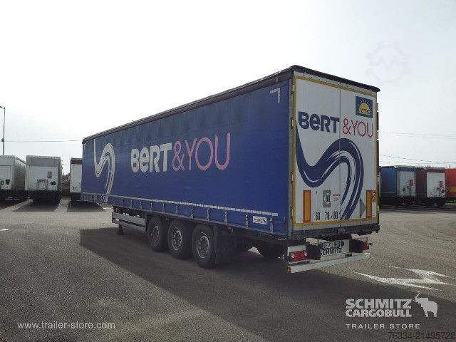 Semi-reboque aberto com lona Schmitz Cargobull Semitrailer Curtainsider Standard