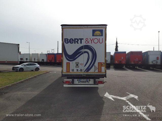 Semi-reboque aberto com lona Schmitz Cargobull Semitrailer Curtainsider Standard