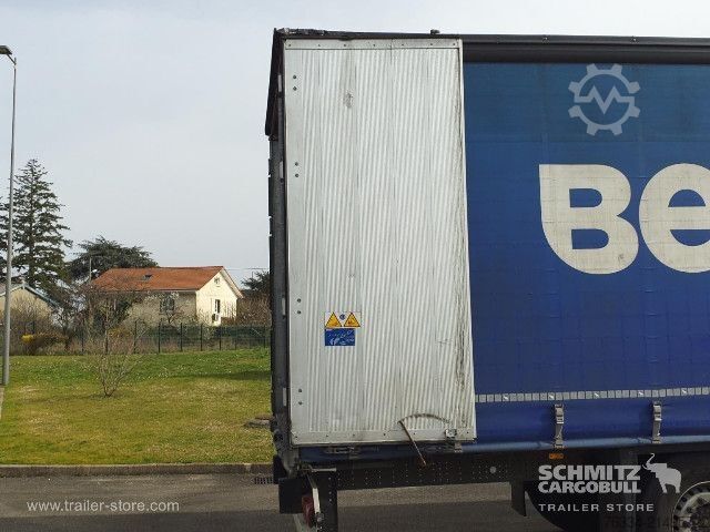 Semi-reboque aberto com lona Schmitz Cargobull Semitrailer Curtainsider Standard