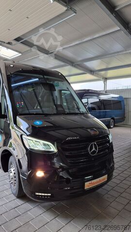 Minibus MERCEDES-BENZ 519 Sunset S 4 Ferqui Lagerfahrzeug Stock