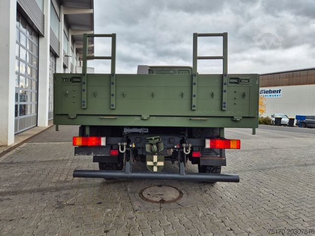 Camion plateau IVECO Eurocargo ML100E22WM-BW 4x4 Pritsche L-Haus Bett
