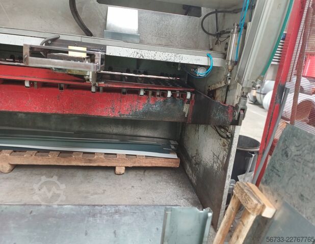 Hydraulisk guillotinesaks EHT TSS 8100 x 4 mm