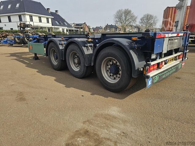 Containervervoer Van Hool 30 foot container chassis | tank container tran...