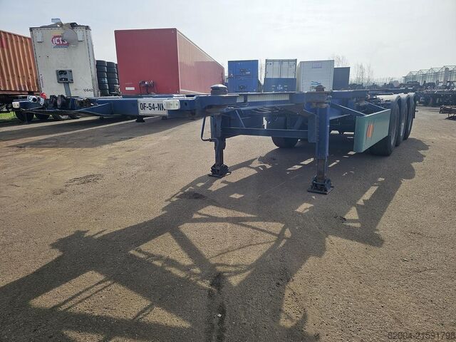 Containervervoer Van Hool 30 foot container chassis | tank container tran...