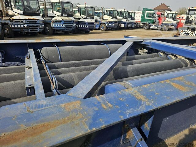 Containervervoer Van Hool 30 foot container chassis | tank container tran...