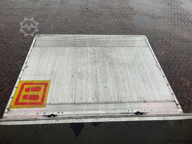 Koffer DAF LF 260 FA