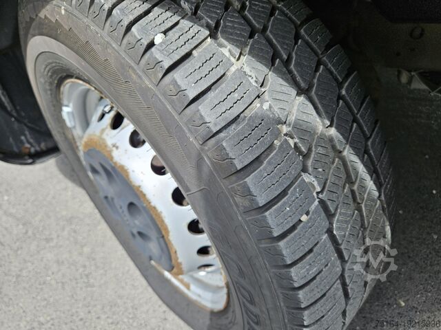 Transporter met koffer Iveco 35 S 18