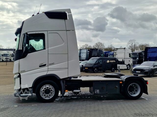 Volume-SZM Volvo FH 13.500 Globetrotter XL 4x2 - I parkcool - Fu...