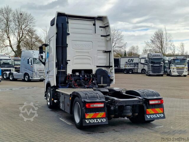 Volume-SZM Volvo FH 13.500 Globetrotter XL 4x2 - I parkcool - Fu...