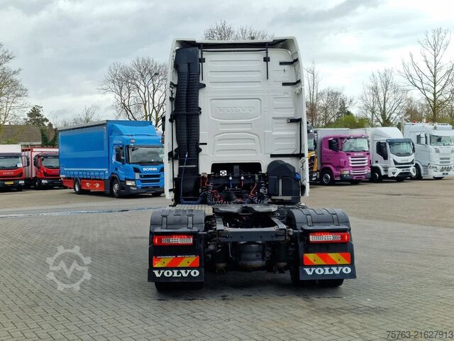Volume-SZM Volvo FH 13.500 Globetrotter XL 4x2 - I parkcool - Fu...