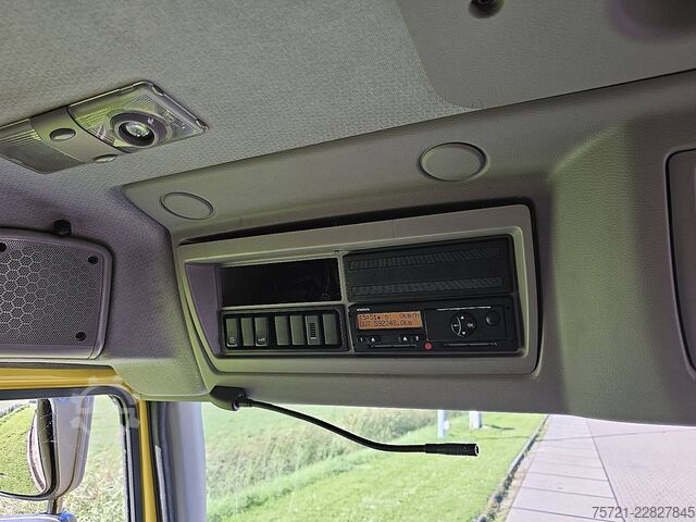Gesloten bak VOLVO FE 220.18