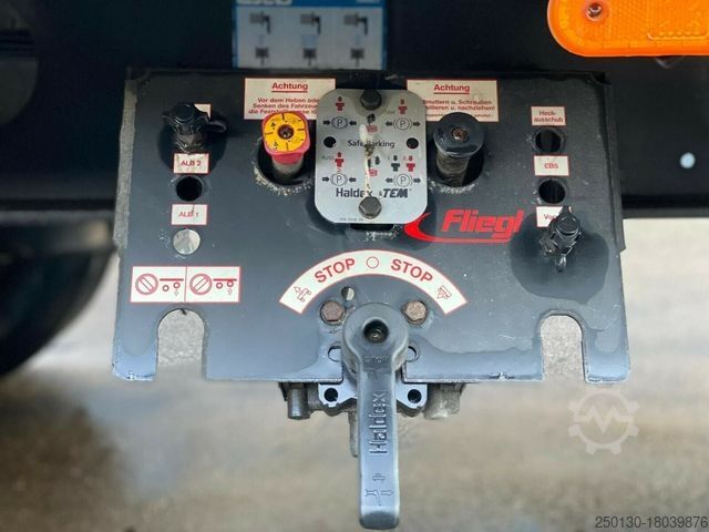 Åben sættevogn med presenning FLIEGL SDS Mega mit Edscha & Liftachse