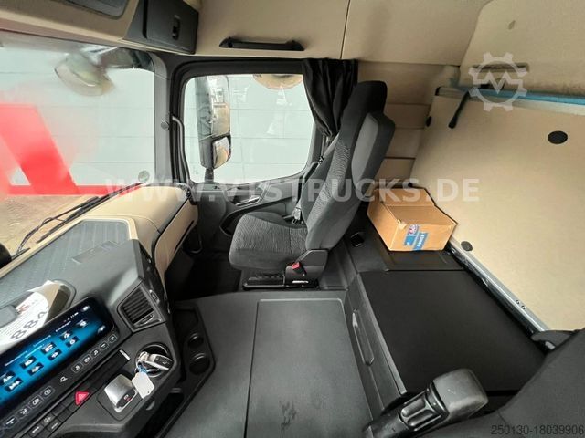 Vrachtauto met open laadbak MERCEDES-BENZ Actros 2545 6x2 Lift-Lenk + HMF2320 Ladekran