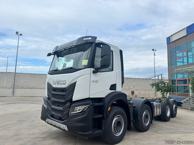 Vrachtwagenchassis Iveco 350X54