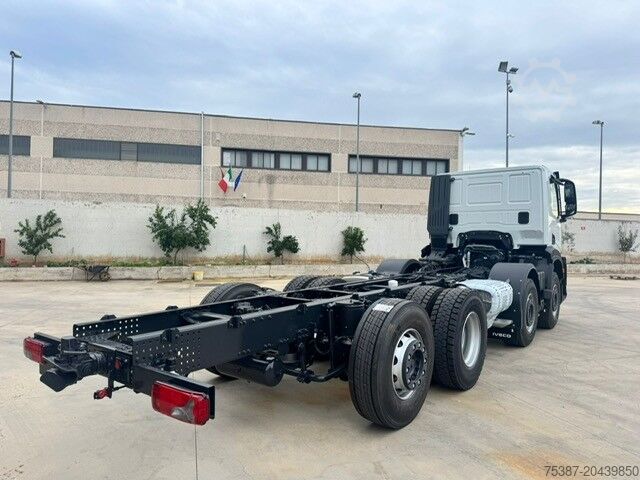 Vrachtwagenchassis Iveco 350X54