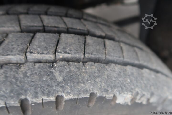 Vrachtwagen met dieplader & dekzeil MAN TGL 8.180 BL Pritsche + Plane