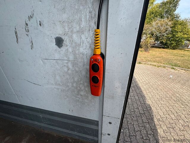 Κλειστό βαν IVECO Daily 70C18 Hi-Matic Koffer mit LBW*TÜV neu !*