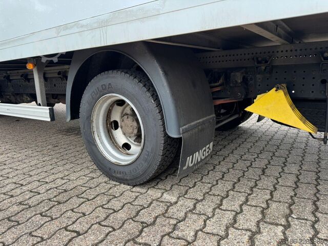 Φορτηγό κουτί (κουρμπαριστό) FUSO Canter 7C15 Koffer mit Ladebordwand