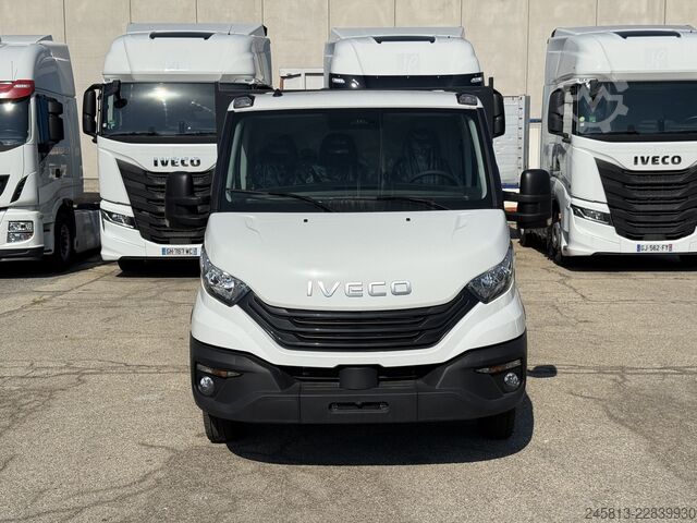 τριαξονικό ανατρεπτικό βαν Iveco daily 35-160