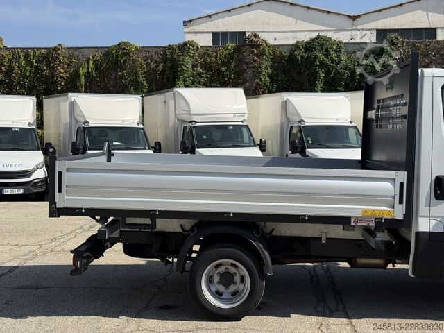 τριαξονικό ανατρεπτικό βαν Iveco daily 35-160