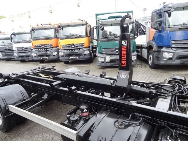 Kiepwagen Renault D180.75 Haken Multilift