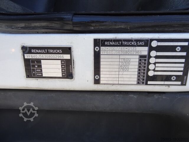 Vrachtwagen met bakwagen Renault D10.210 7m Koffer