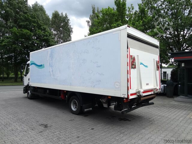Vrachtwagen met bakwagen Renault D10.210 7m Koffer