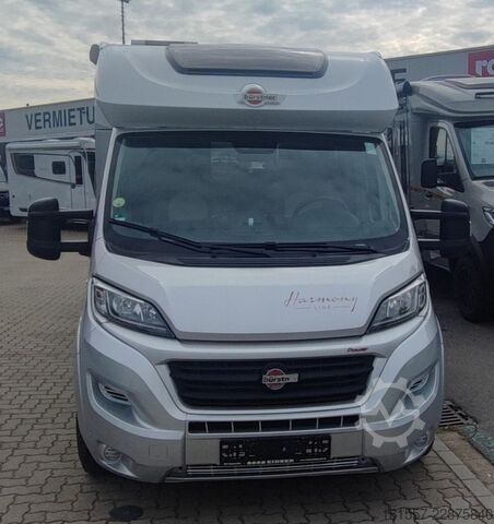 Autorulotă semi-integrată BÜRSTNER Lyseo TD 744