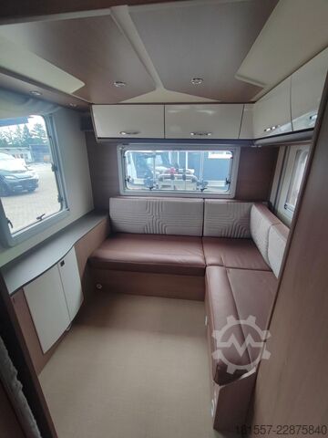 Autorulotă semi-integrată BÜRSTNER Lyseo TD 744