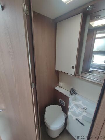 Autorulotă semi-integrată BÜRSTNER Lyseo TD 744