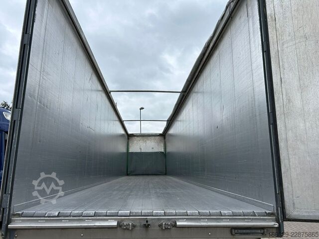 Semiremorcă cu podea mobilă KRAKER CF-Z Schubboden 92m³ 10mm Boden Sehr sauber