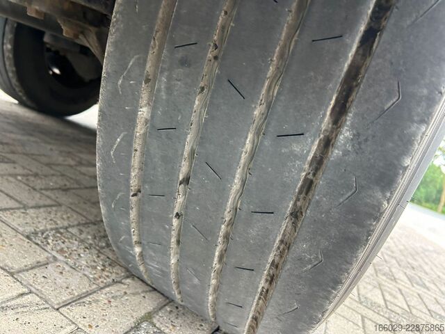 Semiremorcă cu podea mobilă KRAKER CF-Z Schubboden 92m³ 10mm Boden Sehr sauber