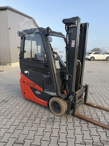 Chariot élévateur électrique à 3 roues Linde E16-02