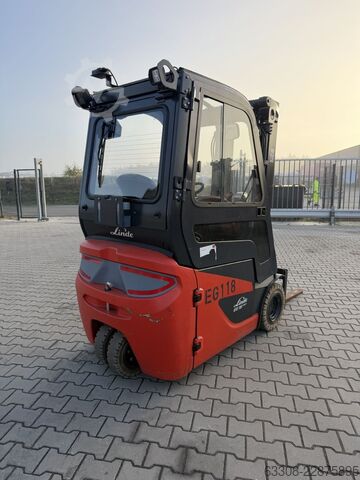 Chariot élévateur électrique à 3 roues Linde E16-02